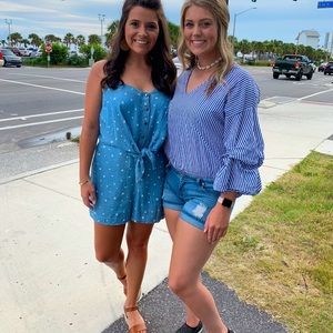 Uniq star spangled romper. Front and back pockets. Size M.